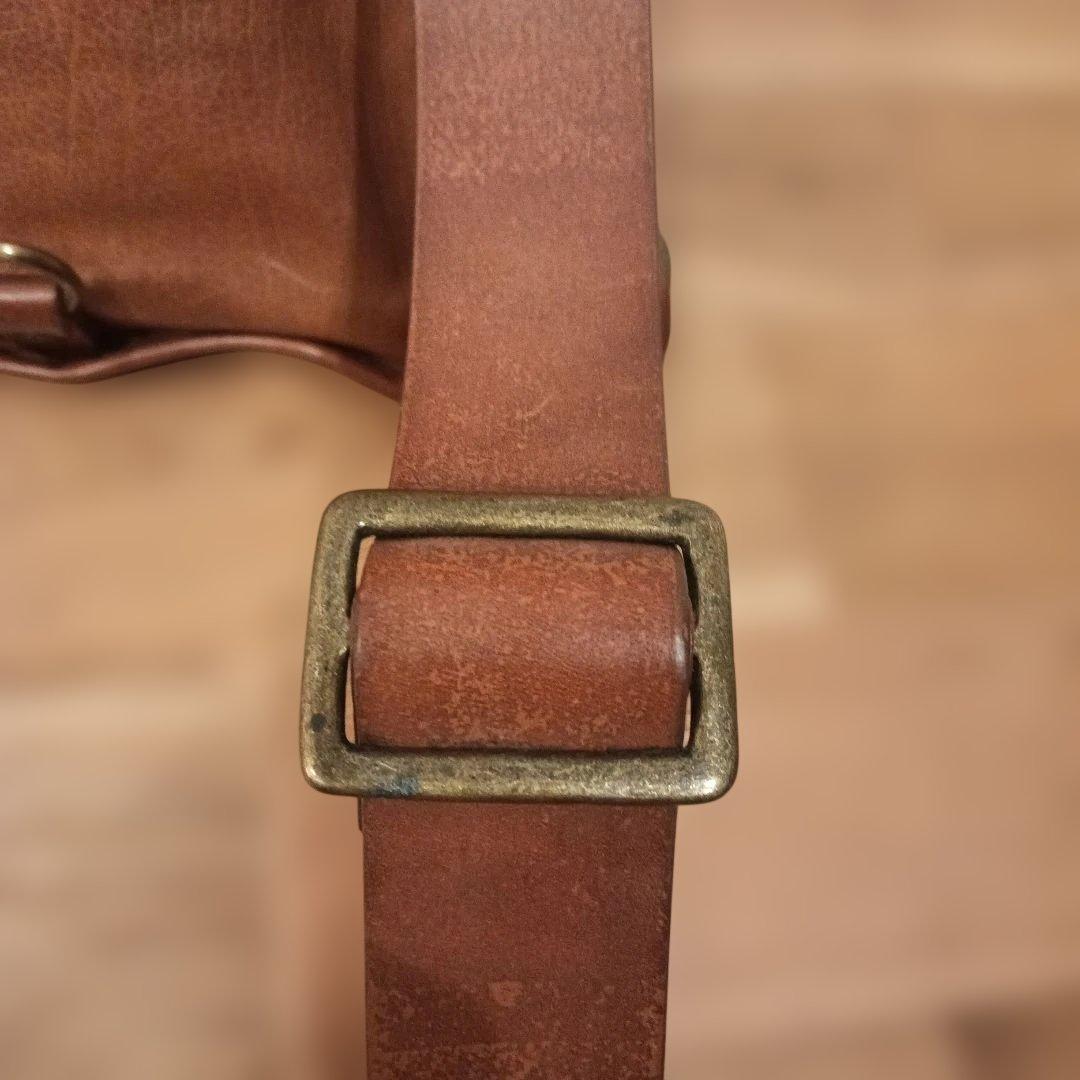 BUTTELO ブッテロ レザーボディーバッグ ショルダーバッグ　ブラウン