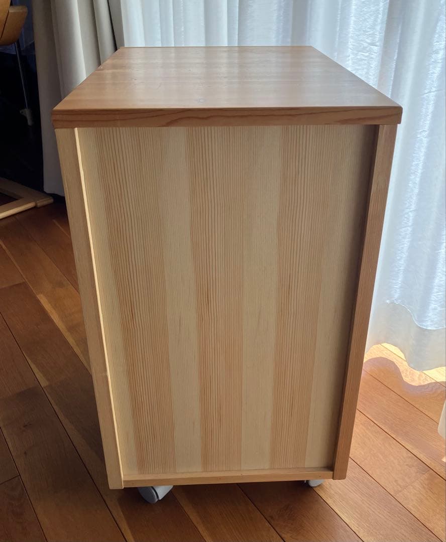 無印良品　パイン材キャビネットキャスター付き