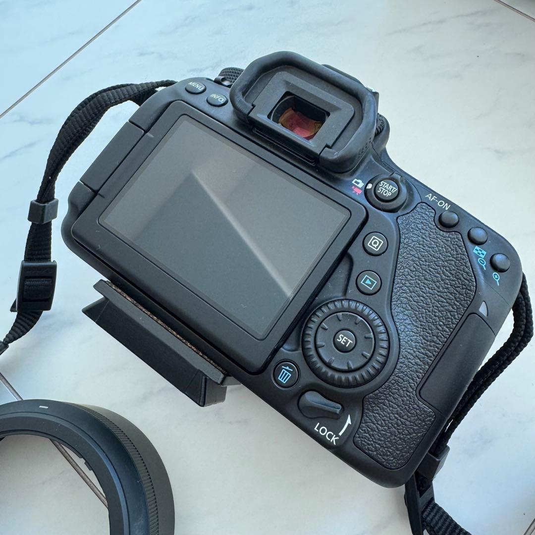 今だけ値下げ！【シグマレンズセット】Canon EOS80d