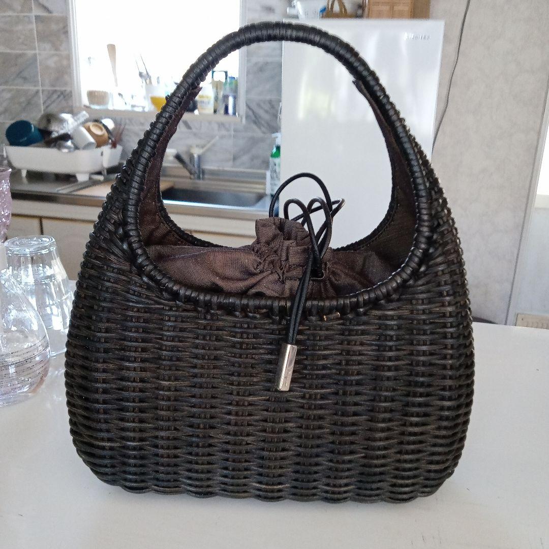 フェラガモ　ラタン ブラック ハンドバッグ