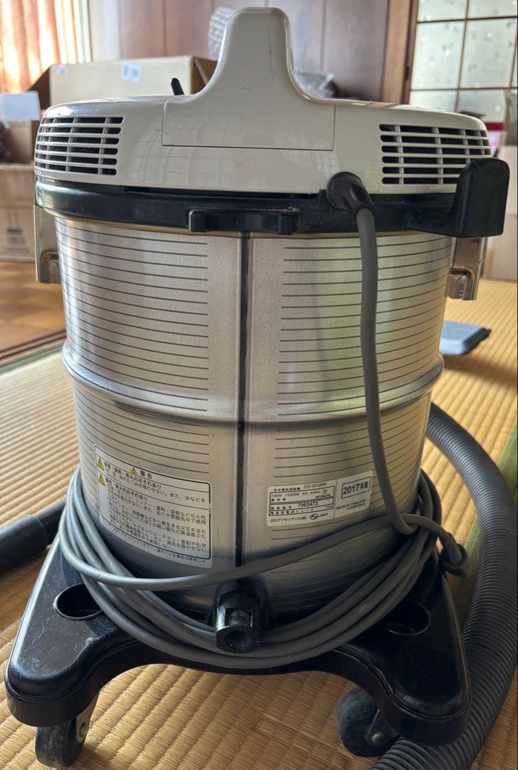HITACHI CV-G1200 業務用掃除機【中古品】