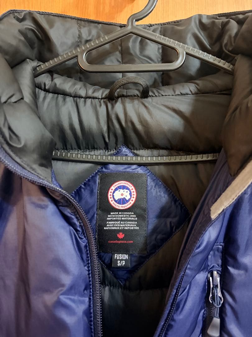 青*空様 カナダグース　ロッジフーディ　ダウン　パッカブル　国内正規品　Sサイズ