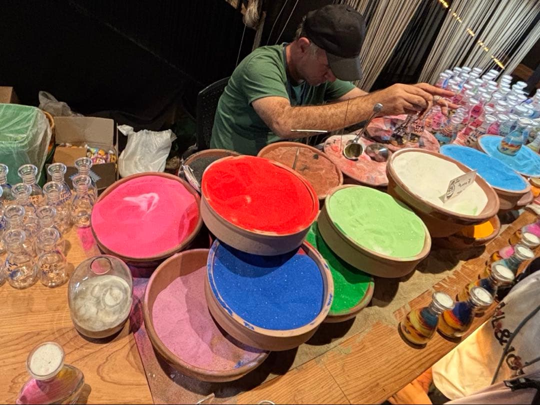 万博　ヨルダン館　サンドアート