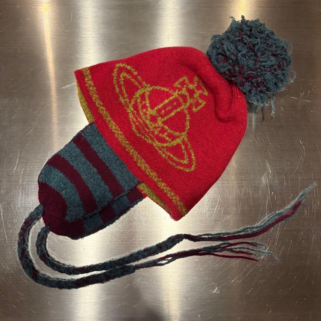 ヴィヴィアンウエストウッド ポンポン付きニット帽