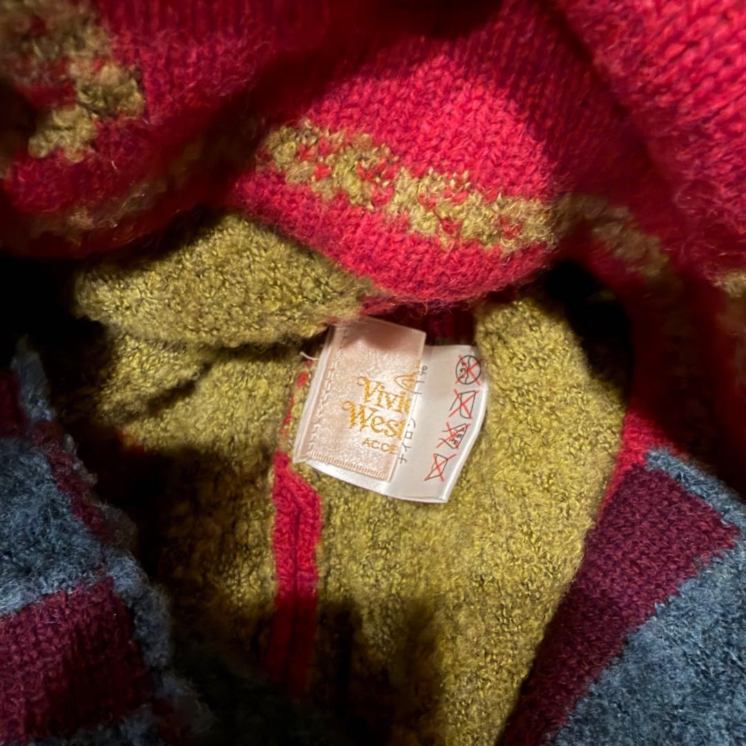 ヴィヴィアンウエストウッド ポンポン付きニット帽