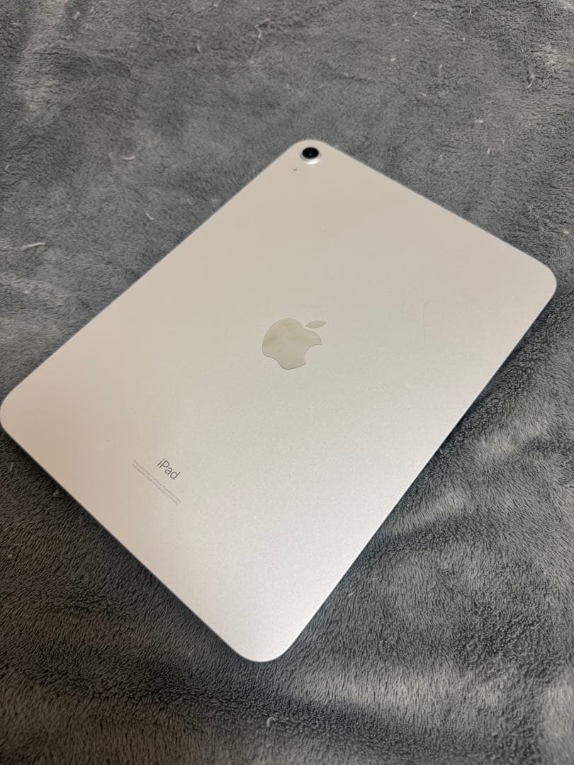 美品　Apple iPad Wi-Fi (第10世代) 64GB シルバー