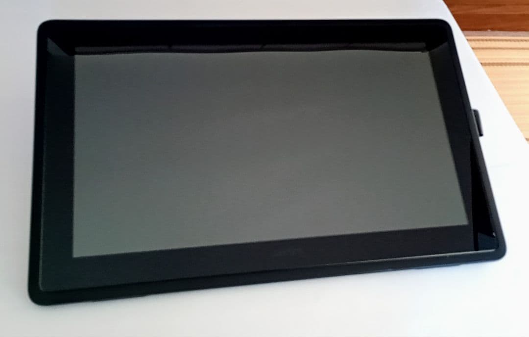 Wacom 液タブ Cintiq 22 （Pro Pen 2付)箱付き