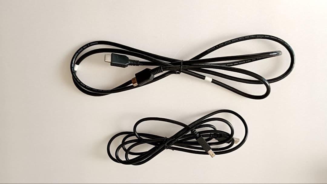 Wacom 液タブ Cintiq 22 （Pro Pen 2付)箱付き