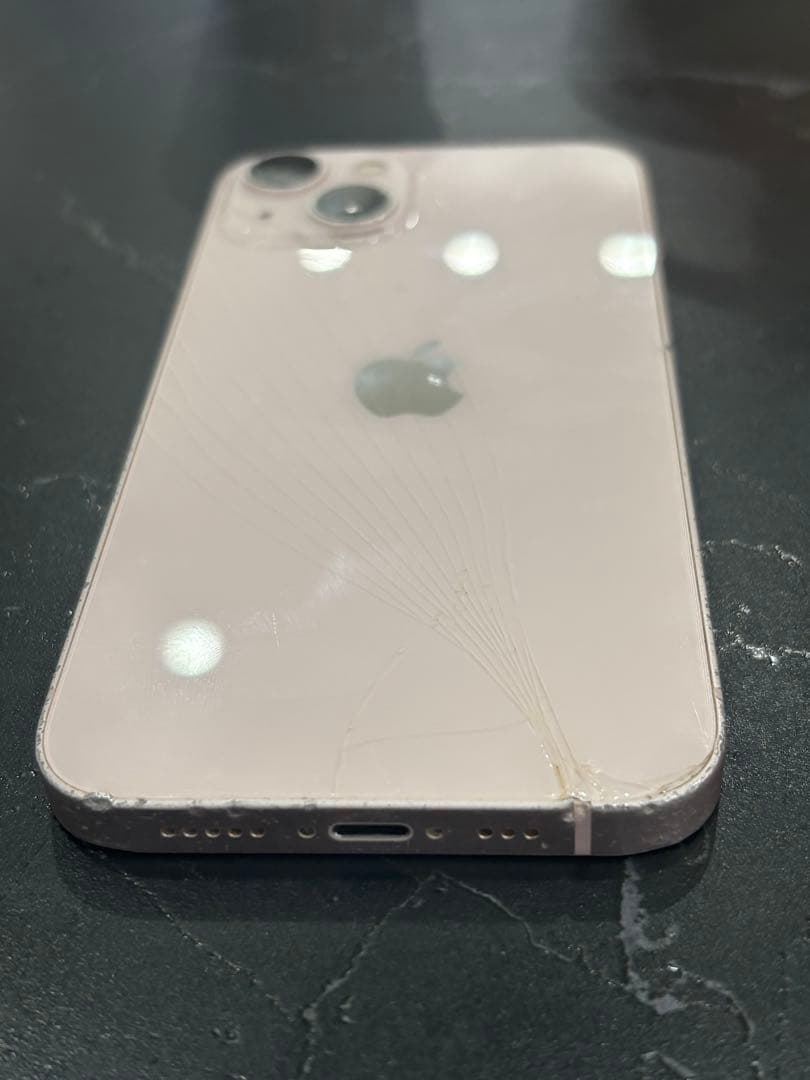 Apple iPhone 13 ピンク 128GB 本体　背面ひび割れ