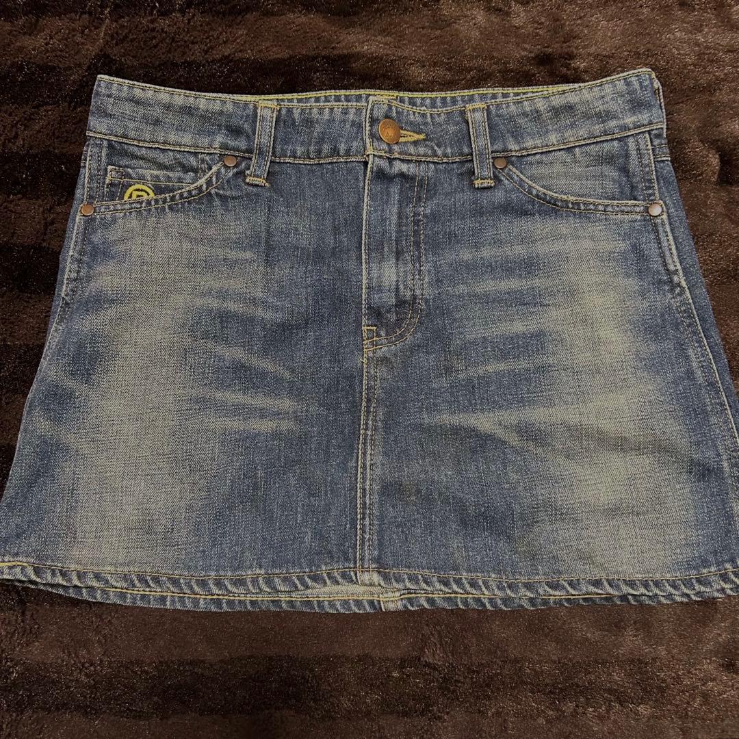 美品エイプ　刺繍ワッペン付きデニムスカート