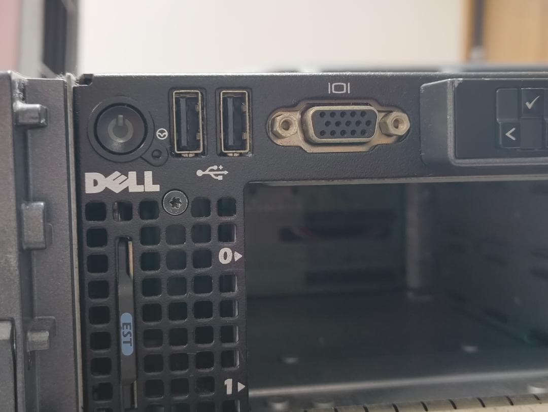 DELL Power Edge710 　ブレードサーバー