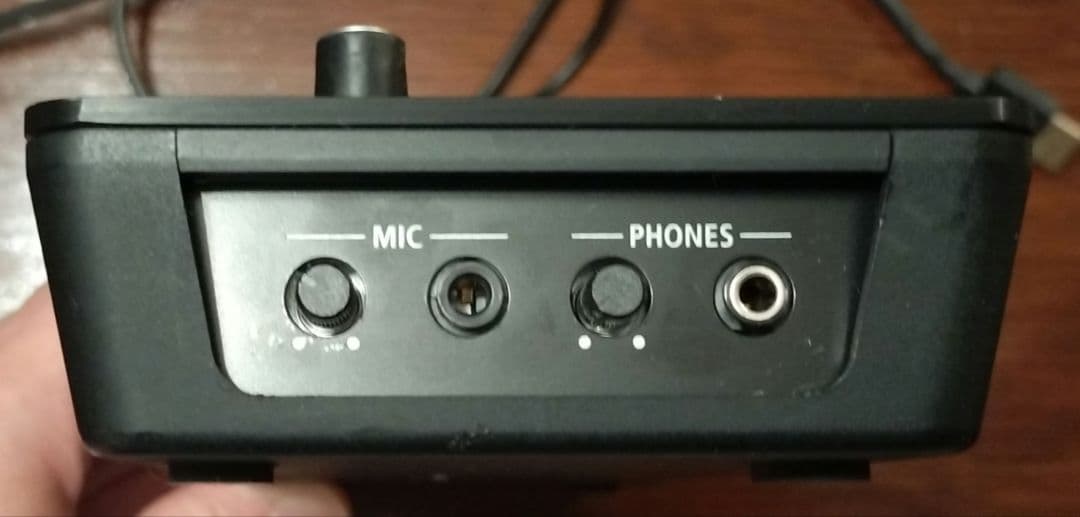 Roland V-1HD ビデオスイッチャー