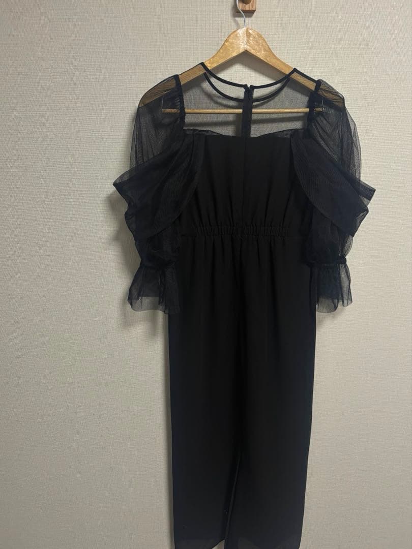 atlo 結婚式　同窓会 お呼ばれドレス