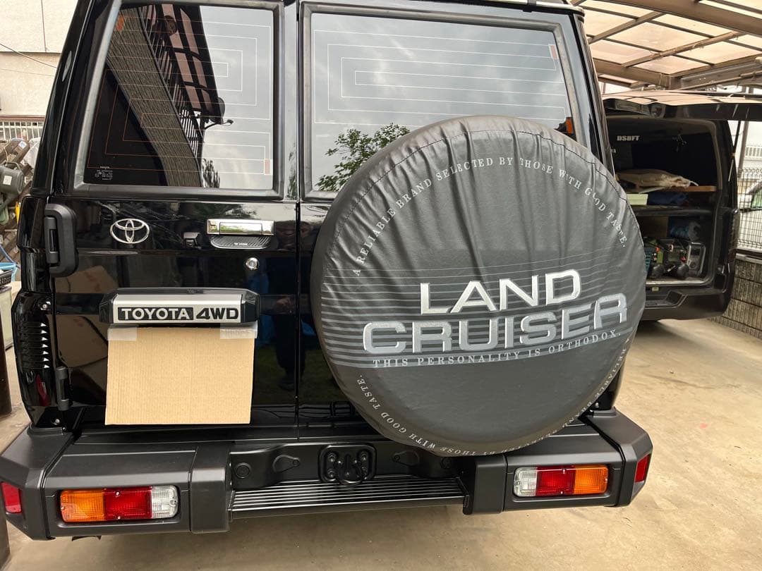 トヨタ ランドクルーザー スペアタイヤカバー