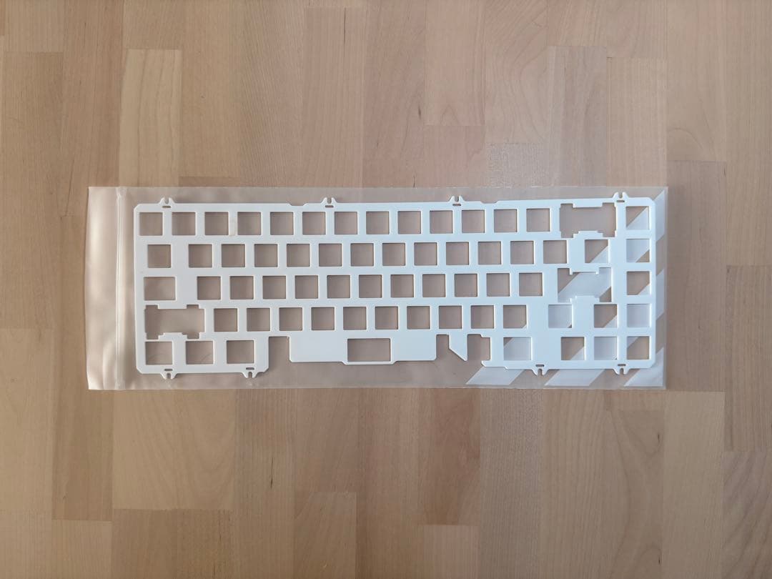 Geonworks Glare 65 Barebone Kit 自作キーボード