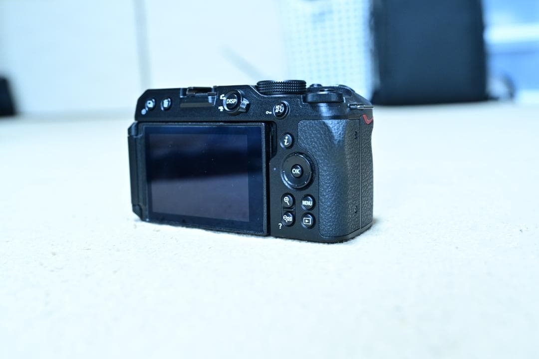 Nikon Z30 ミラーレスカメラ 本体