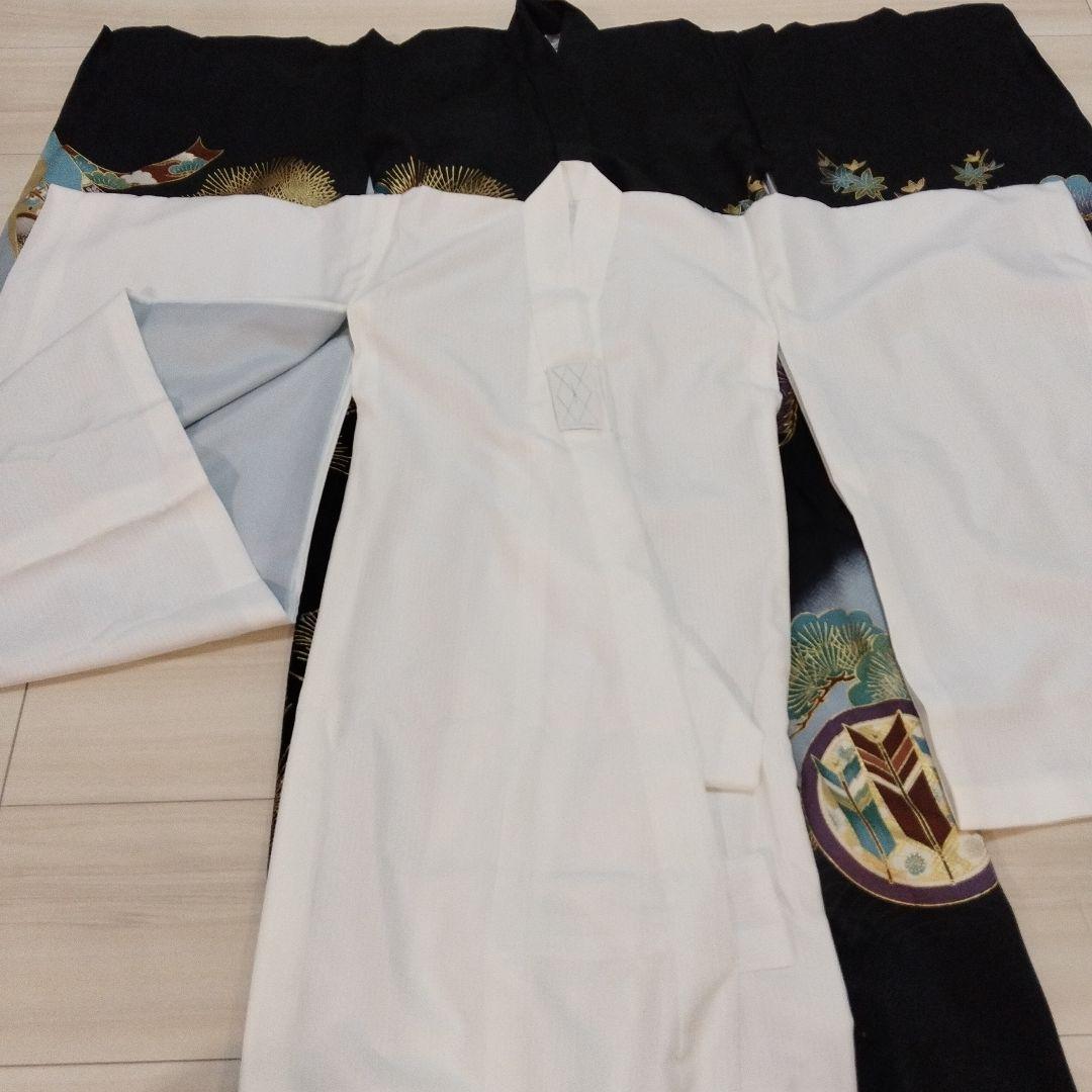 黒地 鷲と花模様 着物 絹製