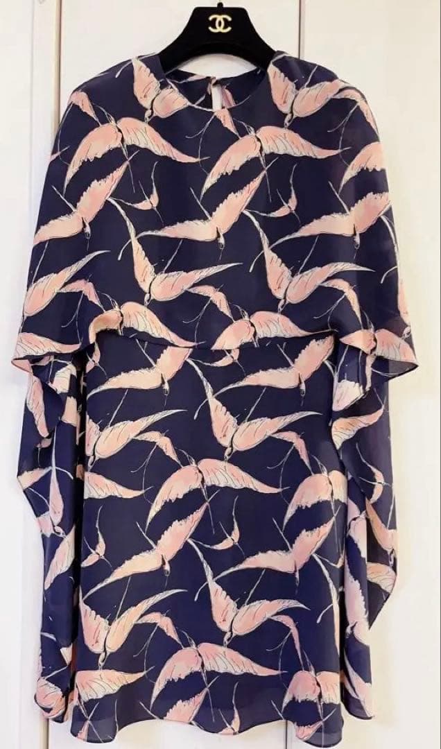 VALENTINOフラミンゴ柄ノースリーブミニワンピース