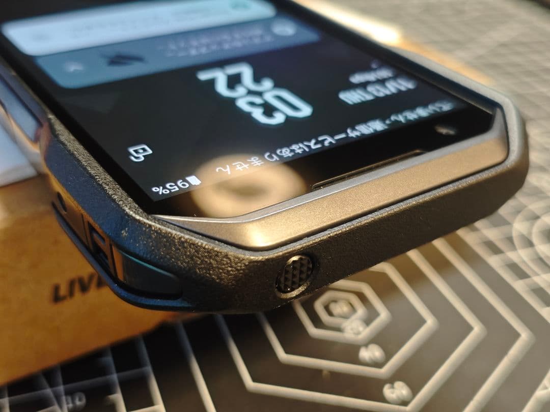 【割安】TORQUE G06 AU SIMフリー ブラック【電池新品】