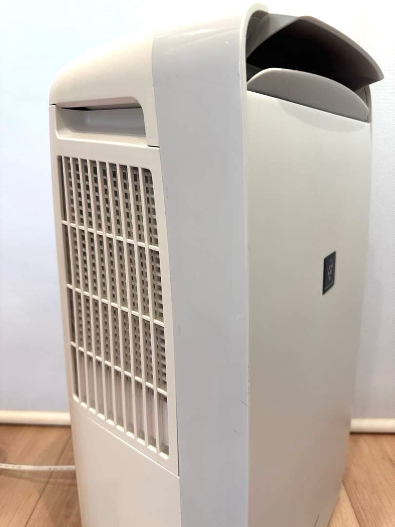 SHARP シャープ　除湿機　CM-J100-W 衣類乾燥機　プラズマクラスター