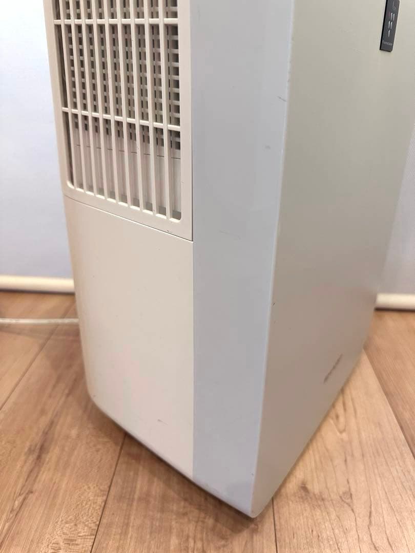 SHARP シャープ　除湿機　CM-J100-W 衣類乾燥機　プラズマクラスター