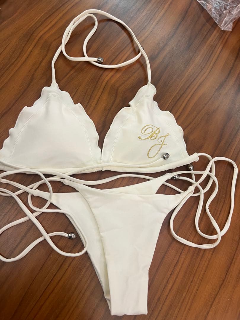 ベストボディジャパン大会公式水着 オフホワイト Mサイズ ⭐️再々値下げ⭐️