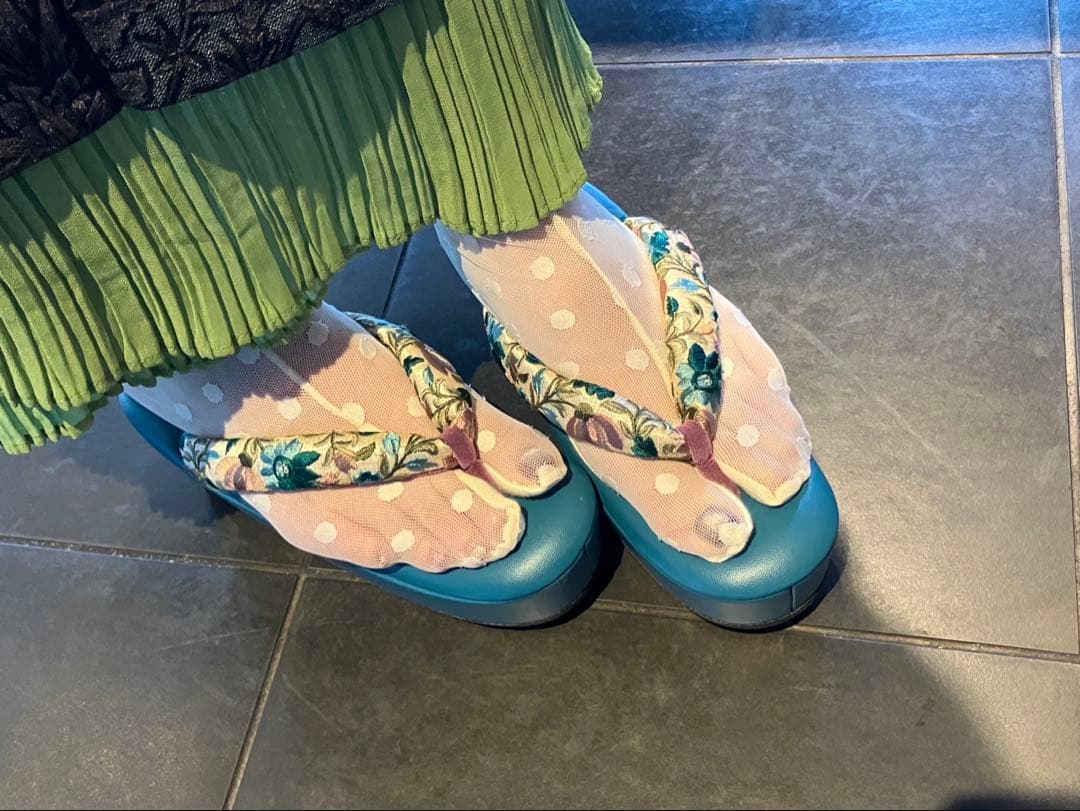 プリーツ裾除け　着物　ボタニカルイエロー、ベージュピンク、ブラック