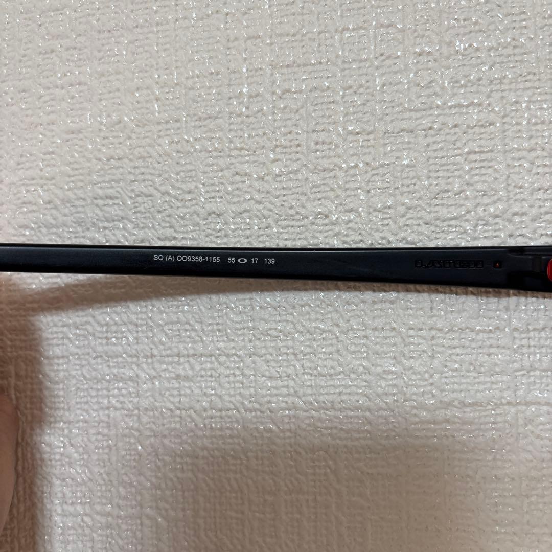 オークリー　latch ブラック サングラス　プリズム