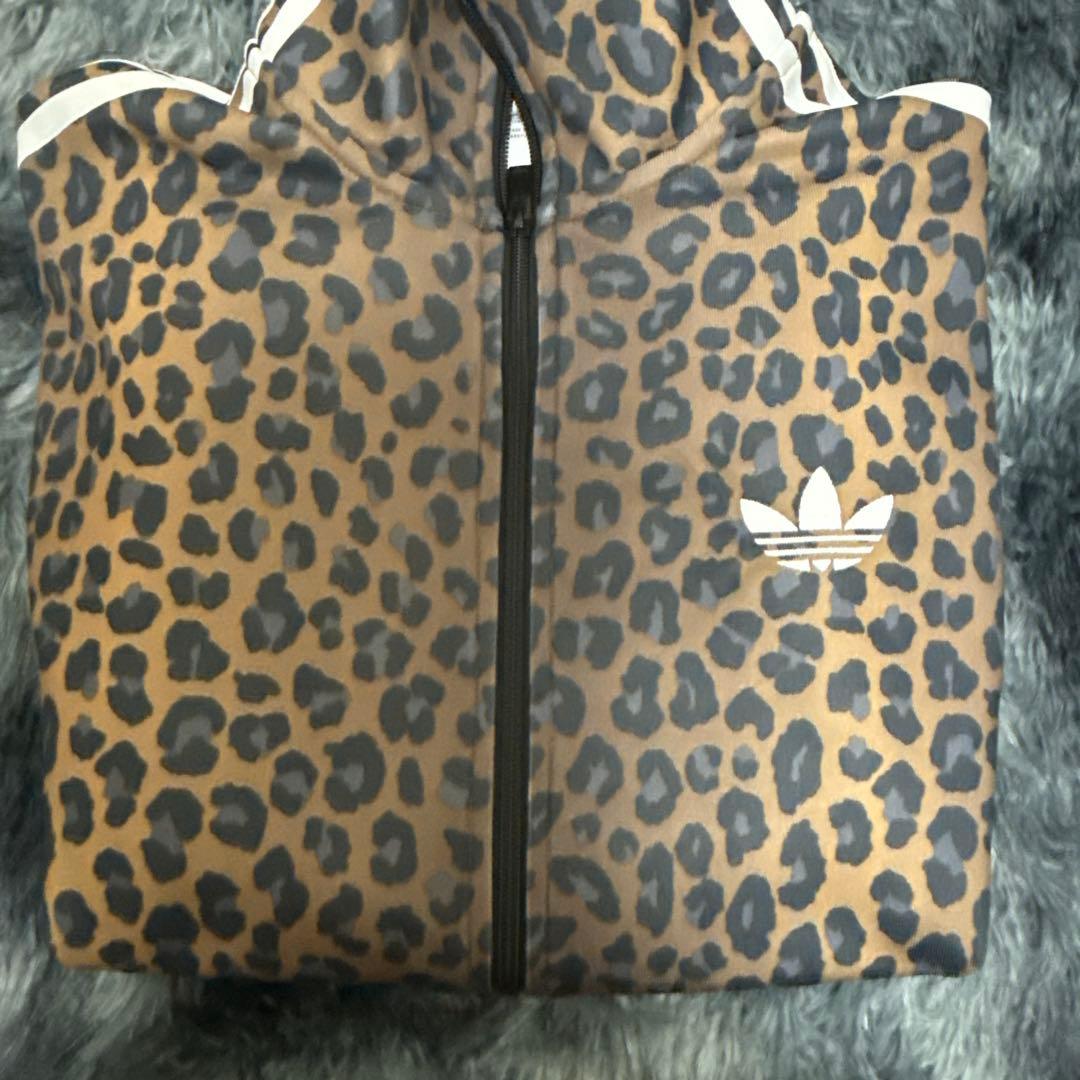 adidas ヒョウ柄 ジップアップジャージ