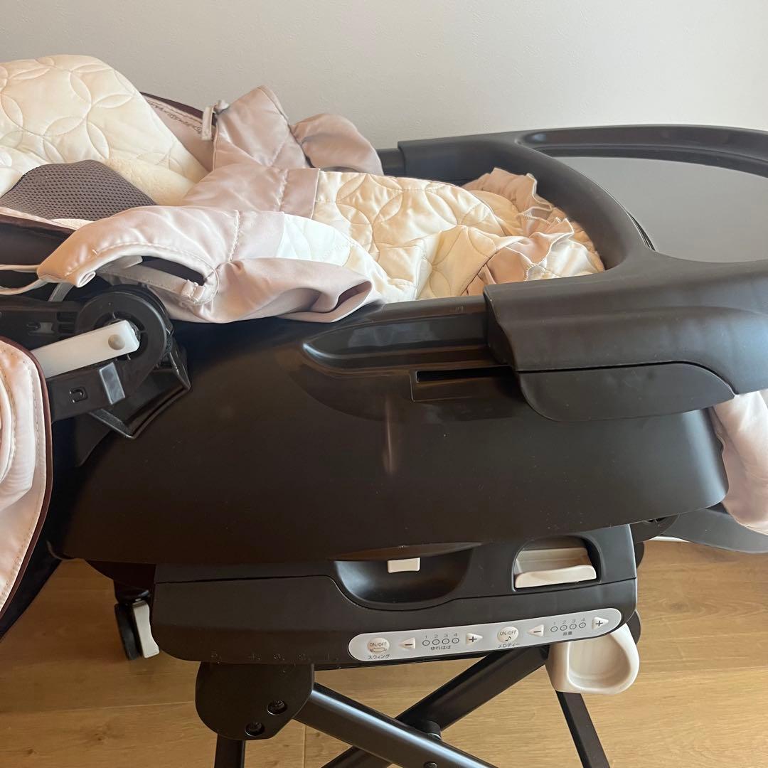 コンビ ネムリラ プレミアム ダッコプラスオートスイング　最上位モデル