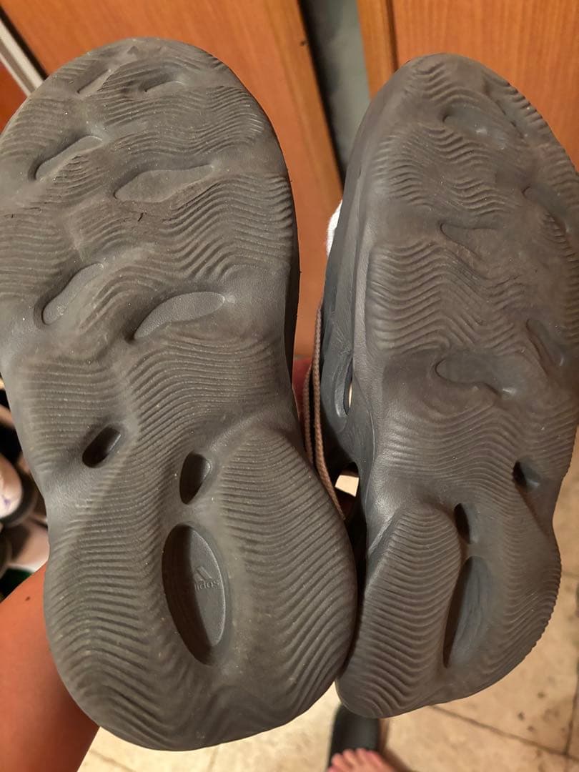 yeezy フォームランナー