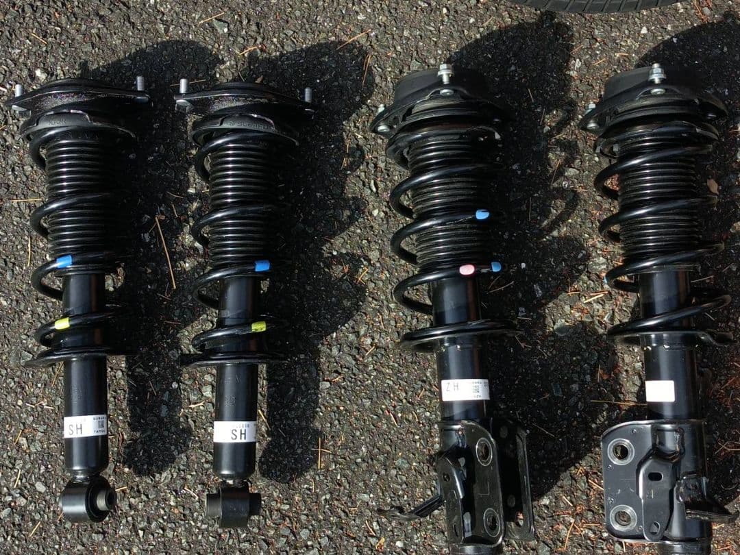 askl　　GR86D型純正サスペンションキット 4本セット