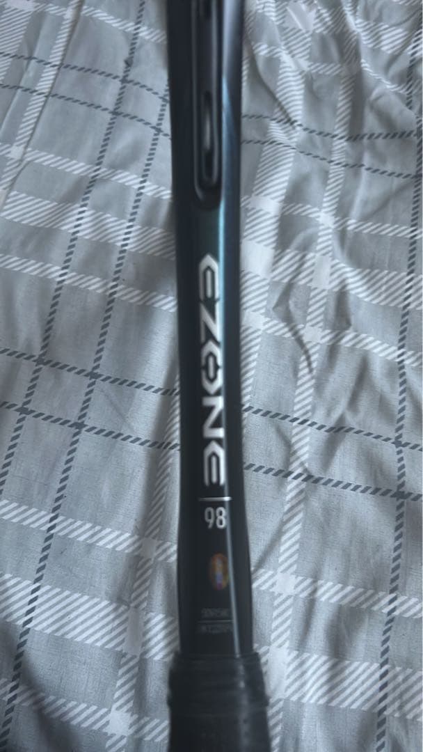 Ezone 98 テニスラケット