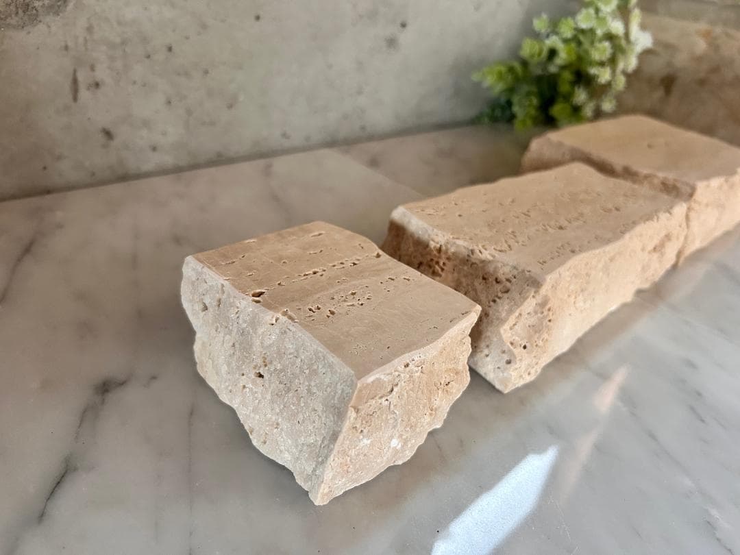 天然大理石　イタリア　トラバーチン　3個セット　割肌　●アクセサリー台●送料無料