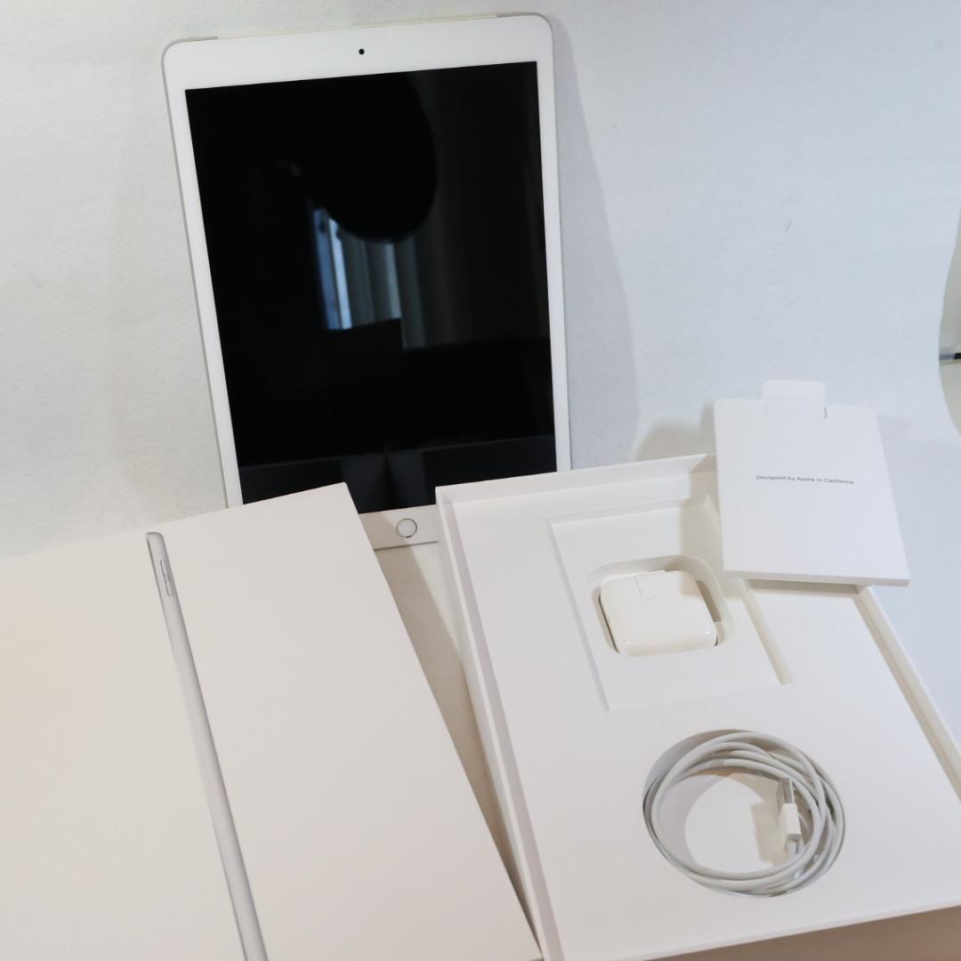 Apple iPad 第7世代 Wi-Fi + Cellular 32GB