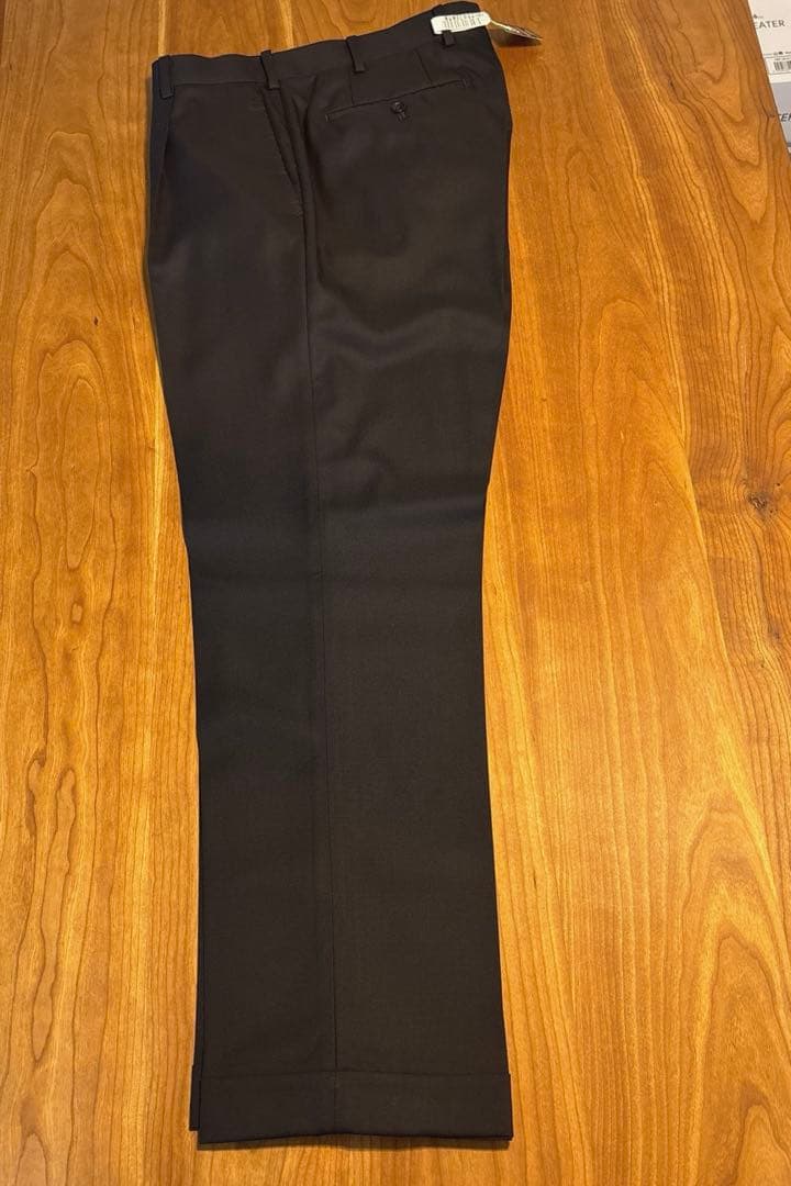 マッキントッシュ ロンドン 濃紺スーツ