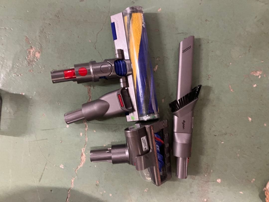 ま*♪様 SV33 充電式コードレスクリーナー　Dyson Micro ジャンク