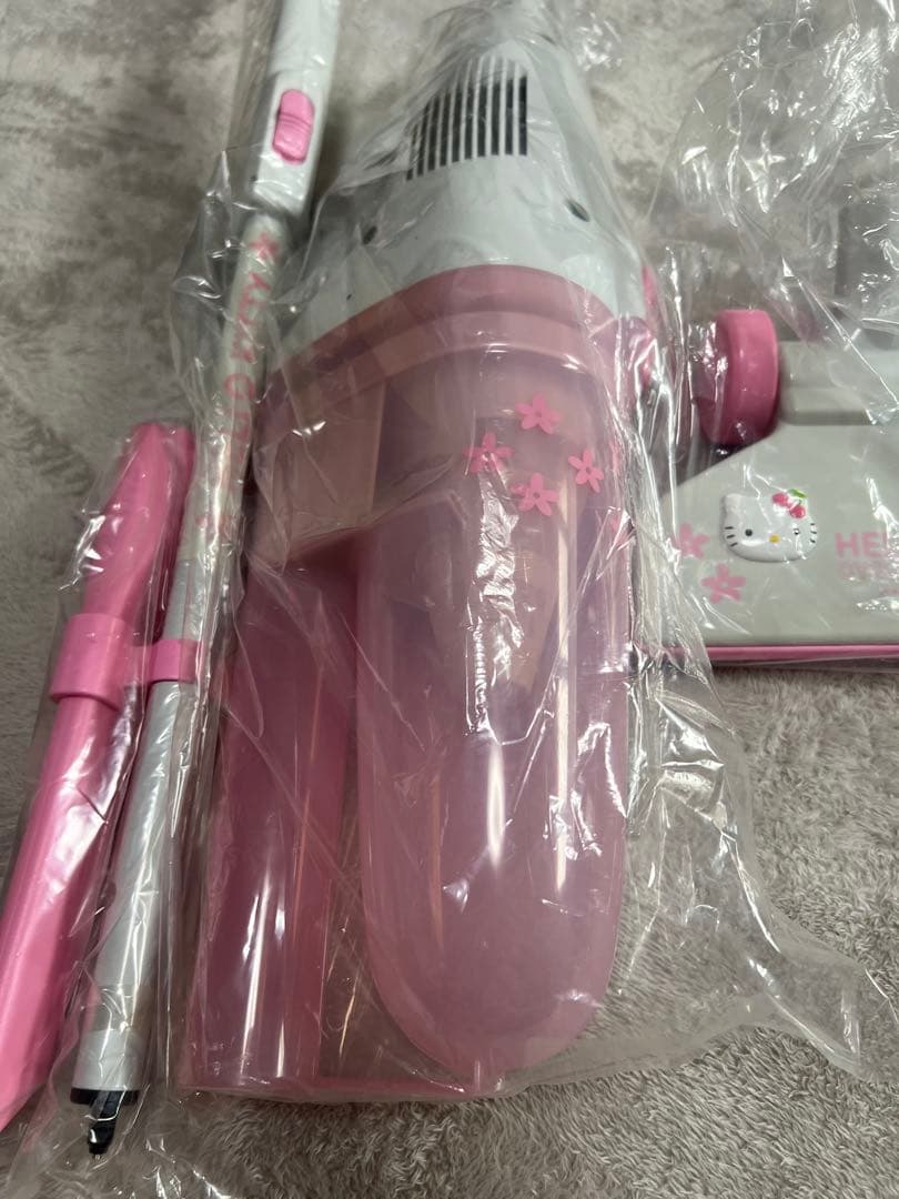 希少レア　ハローキティ スティック型クリーナー TC-4228 未使用品。箱無し
