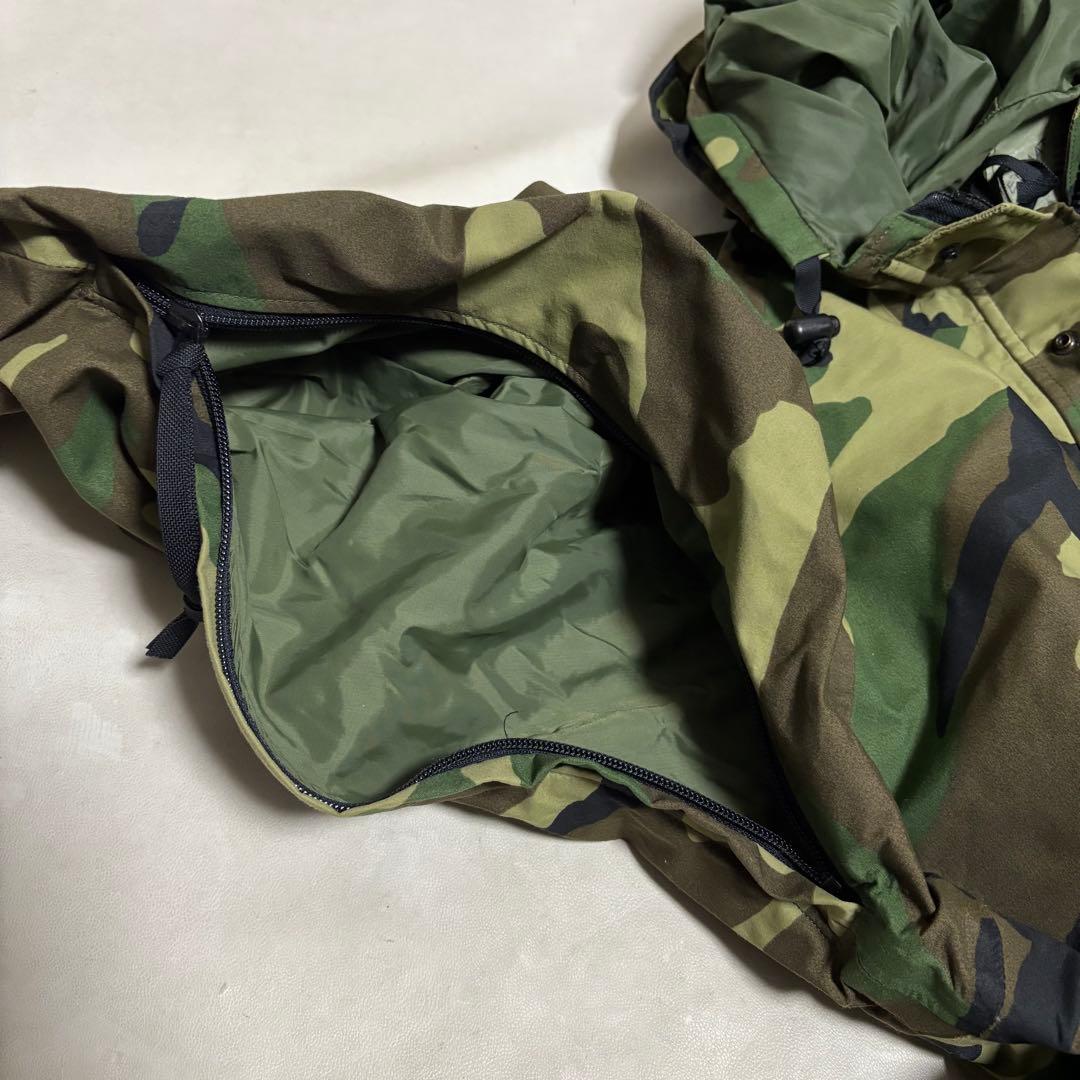 00s 米軍 ECWCS GEN1 ウッドランドカモ ゴアテックス パーカー