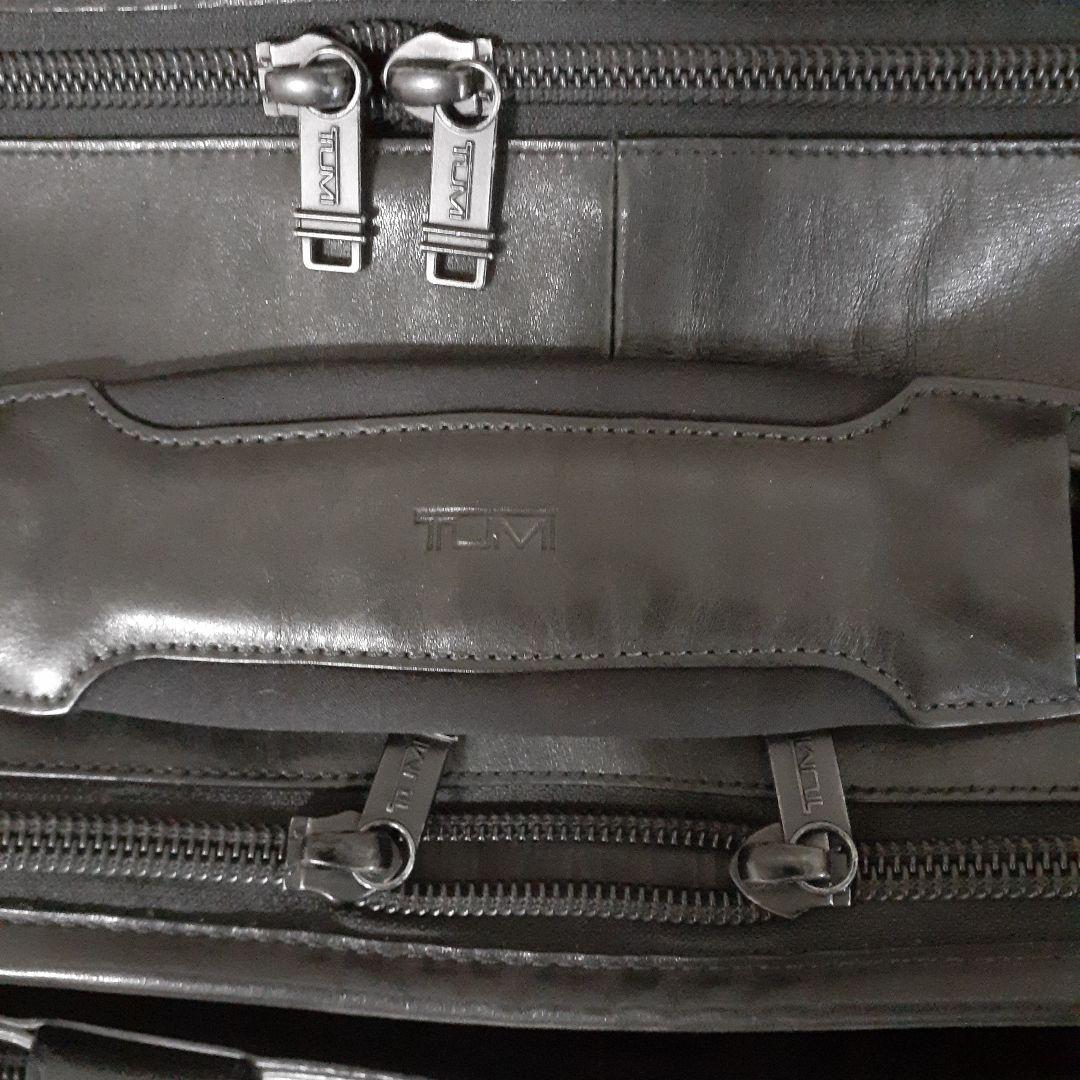TUMI　長期出張にも最適　美品　金融機関出張時にのみ使用