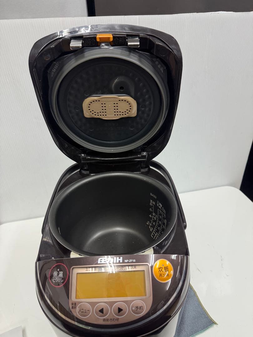 ZOJIRUSHI NP-ZF18 圧力IH炊飯ジャー