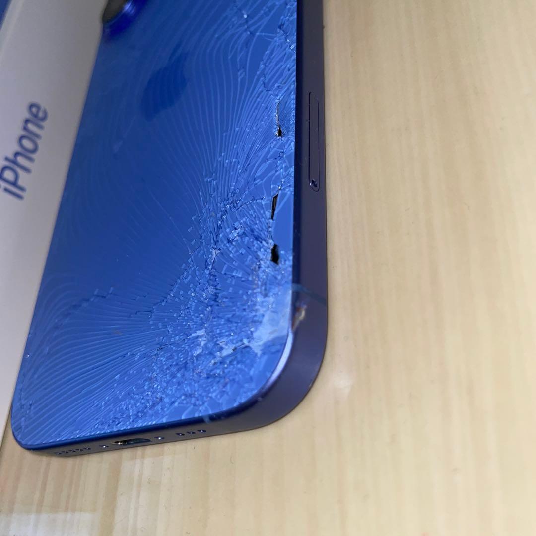 iPhone16 256GB SIMフリー ウルトラマリン ジャンク 背面割れ