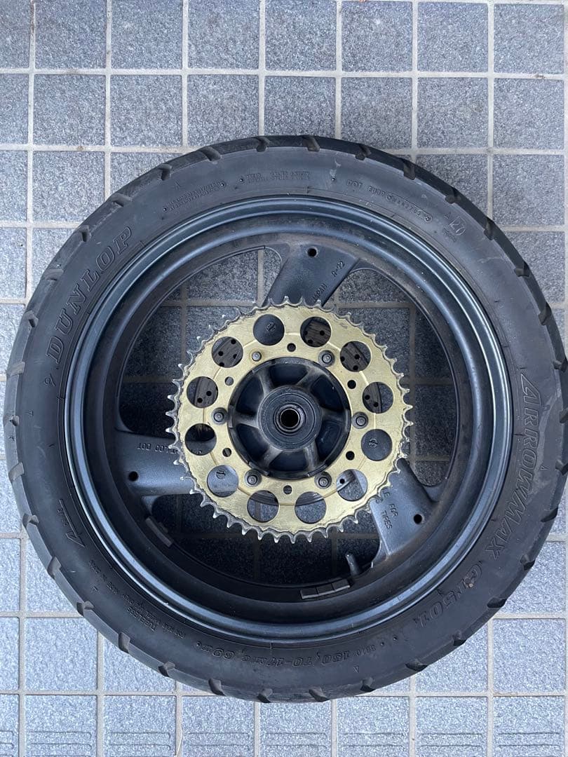 xjr400 4hm リアタイヤ　ゴールドスプロケット　ディスク付き