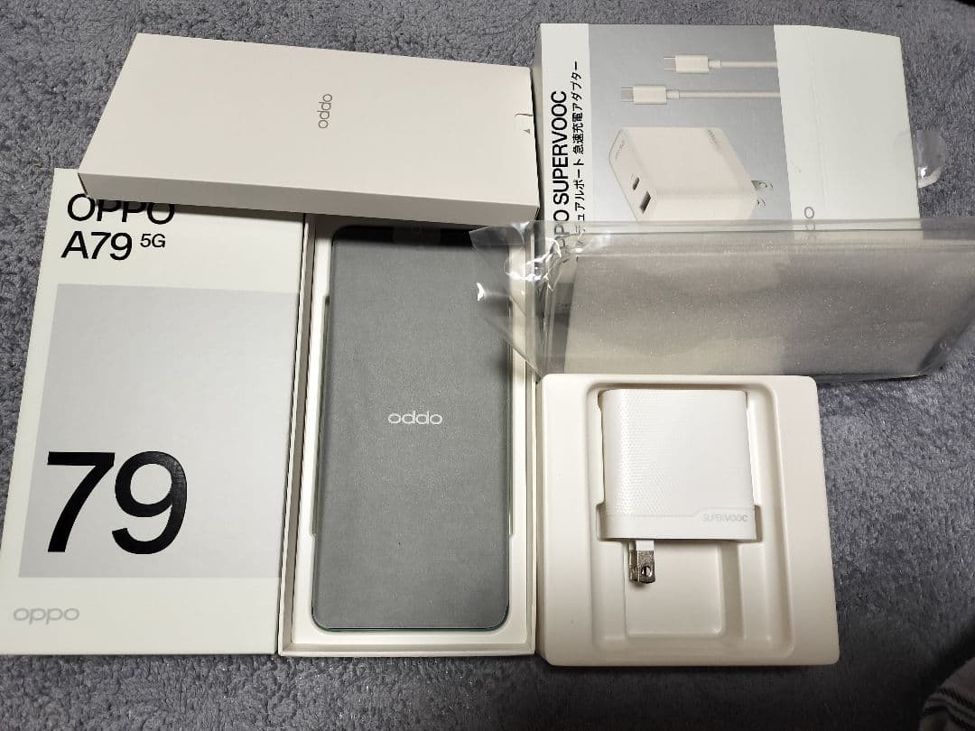 OPPO A79 5G ワイモバイル 充電器+新品カバー付