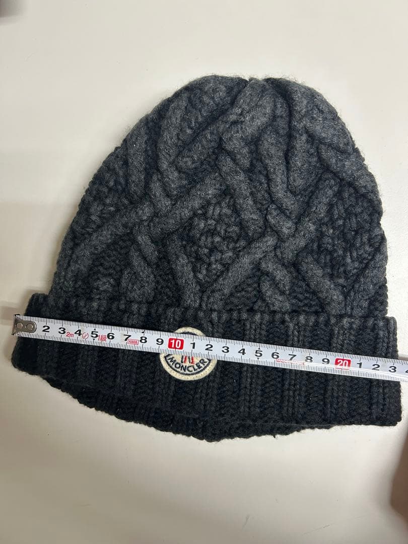 MONCLER ダークグレー ニット帽
