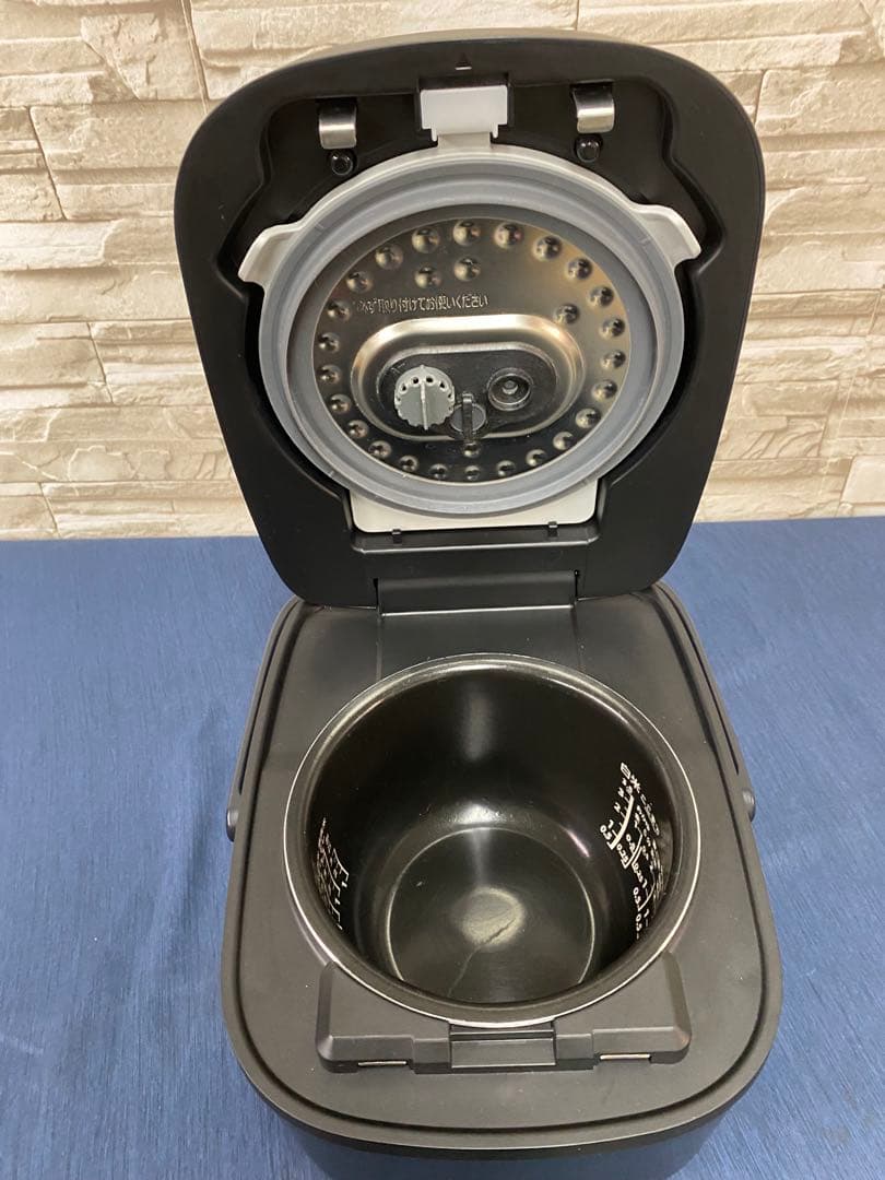 2024年製 TOSHIBA 炊飯器 RC-6PXV 3合炊き