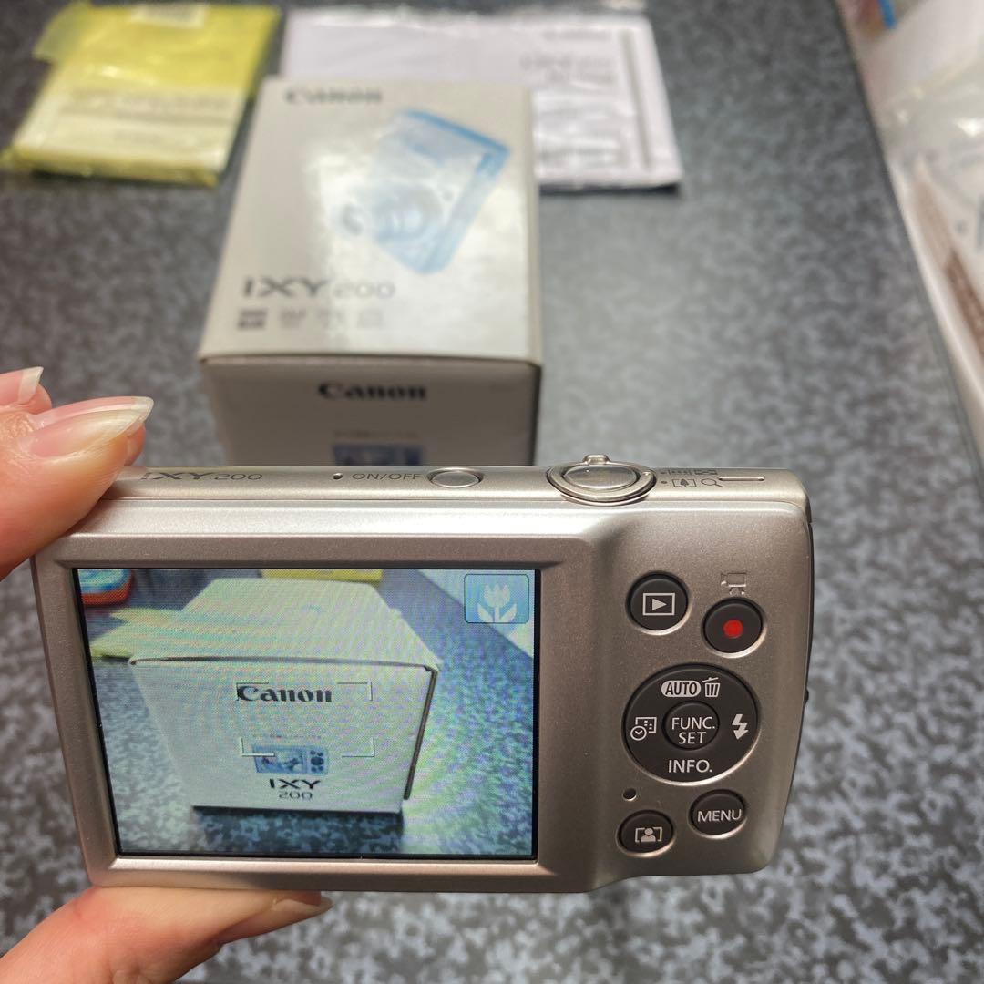 【極美品】Canon IXY 200 シルバー コンパクトデジタルカメラ