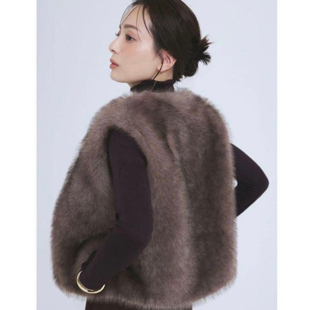 【美品　1度着用のみ】anuans ショートファーベスト　チャコールブラウン