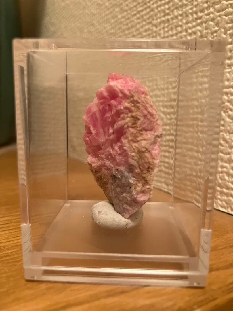 高品質、コレクションサイズ‼️北海道稲倉石鉱山産　ロードクロサイト原石