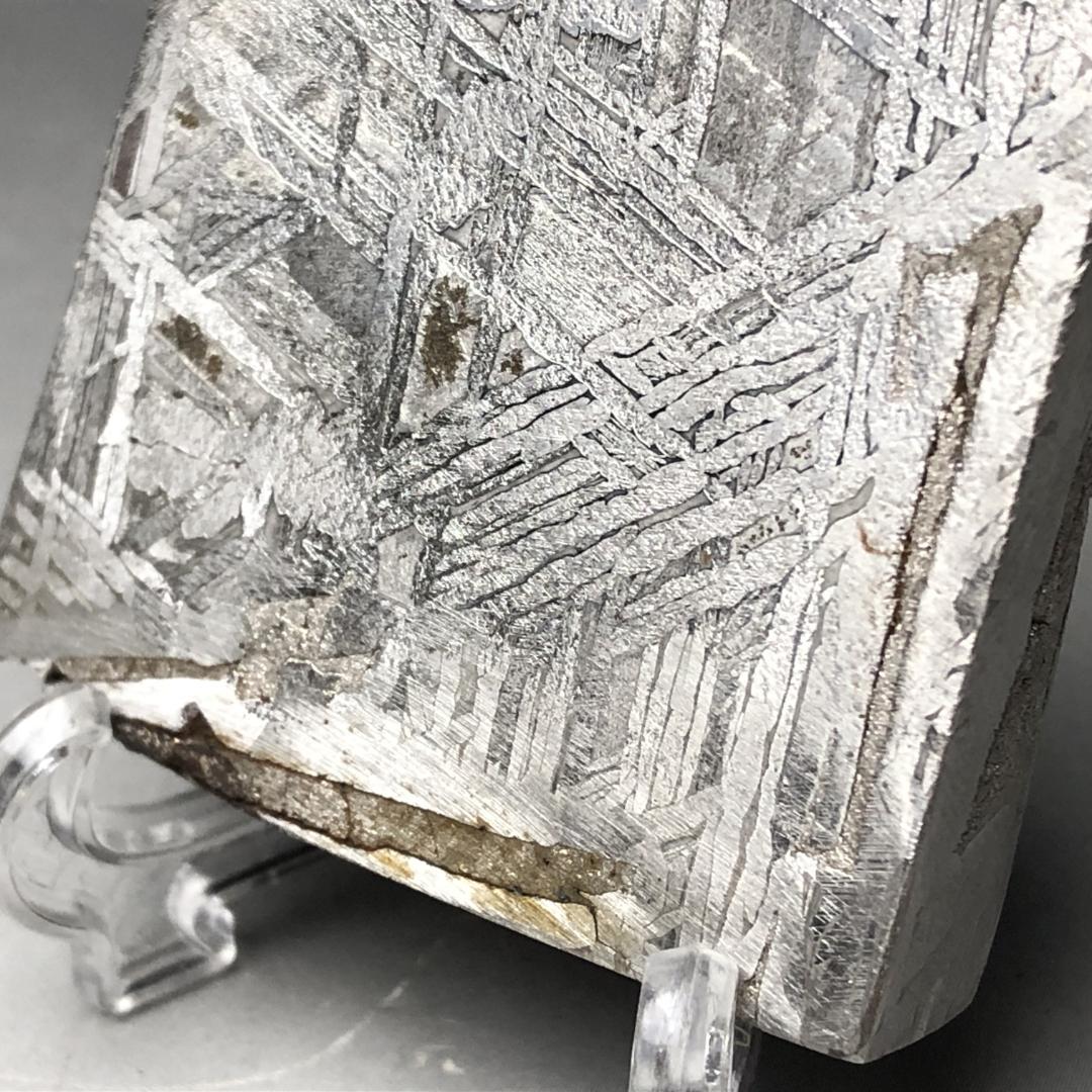 h*ン様 隕石 鉄隕石　アルタイ隕石　ナチュラル　原石　重さ約95ｇ